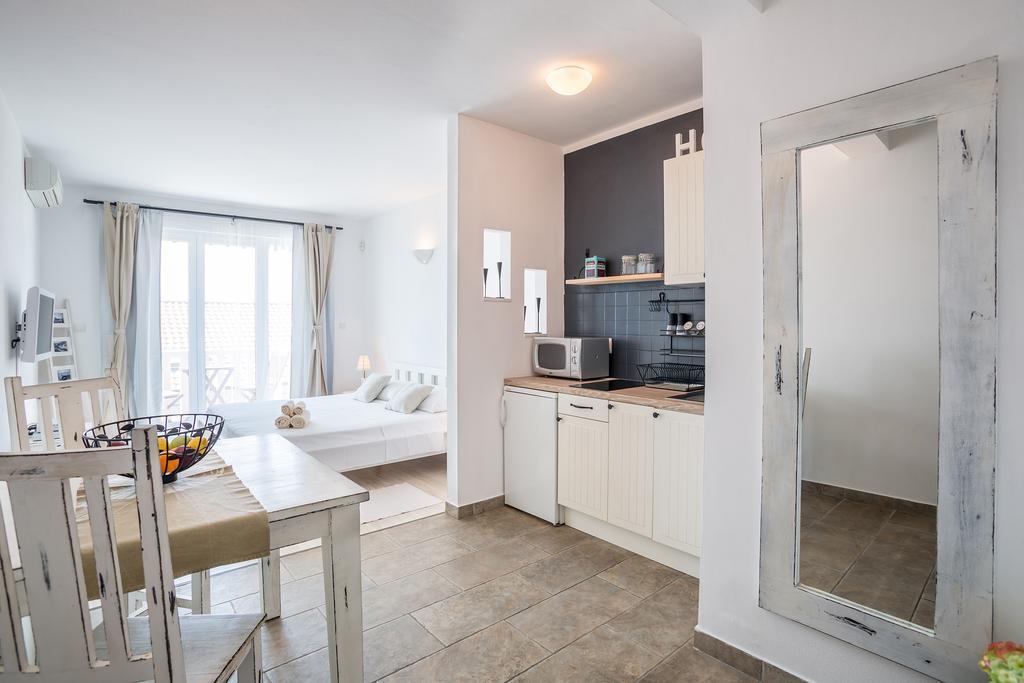Zlatni Bol Apartments חדר תמונה