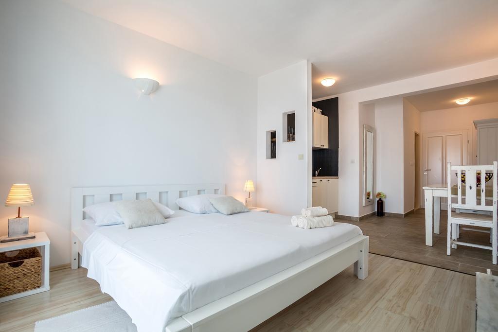 Zlatni Bol Apartments חדר תמונה